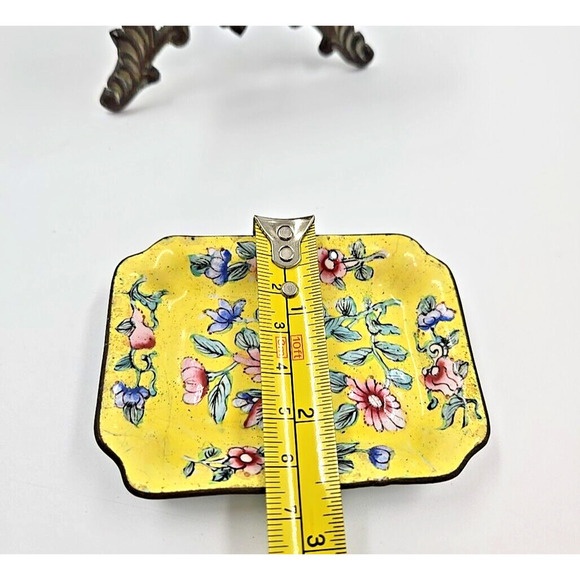 2 Antique Chinese Export Enamel Copper Pin Plates. 19th c. Canton Famille Rose - Picture 13 of 14